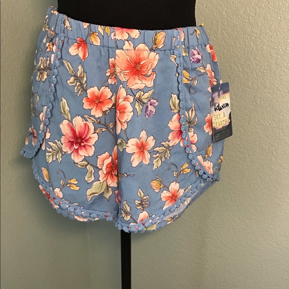 NEW BEBOP Women’s Light Blue Floral Shorts Juniors Small